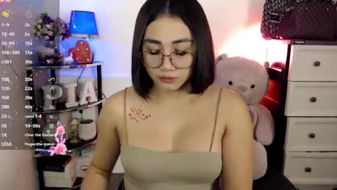 Snapshot of pia_worthsback chatting on February 6, 2025, 8:18 am Pia online show from February 6, 2025, 8:18 am