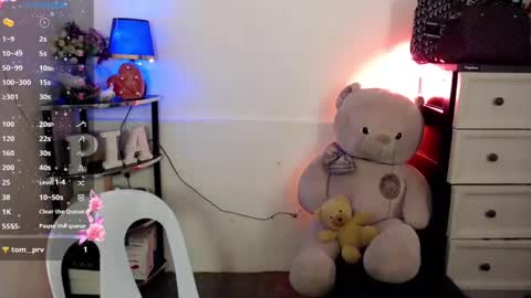 Snapshot of pia_worthsback chatting on February 6, 2025, 1:10 pm Pia online show from February 6, 2025, 1:10 pm