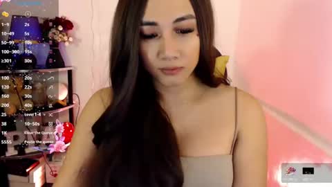 Snapshot of pia_worthsback chatting on February 24, 2025, 9:20 pm Pia online show from February 24, 2025, 9:20 pm