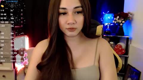 Snapshot of pia_worthsback chatting on March 9, 2025, 8:31 pm Pia online show from March 9, 2025, 8:31 pm
