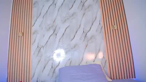 piagelvez_ online show from December 20, 2025, 2:40 am