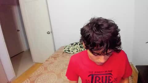 picaszomilos350 online show from March 7, 2026, 5:26 am