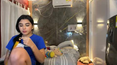 pichon_baby online show from September 17, 2025, 8:27 am