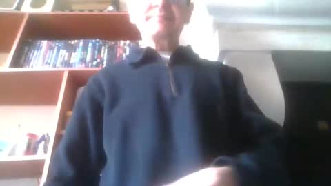 pichoun71 online show from January 5, 2025, 11:15 am