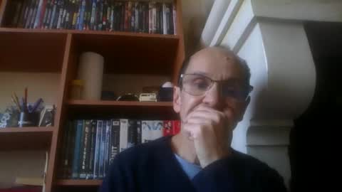pichoun71 online show from February 2, 2025, 1:52 pm