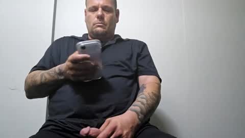 pickleback69 online show from October 8, 2025, 9:18 am