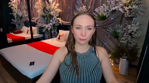 Emelie online show from December 17, 2024, 11:28 am