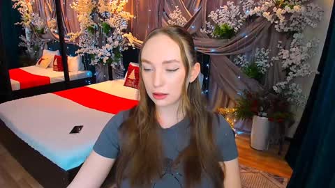 Emelie online show from January 14, 2025, 10:06 am