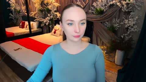 Emelie online show from January 22, 2025, 1:11 pm