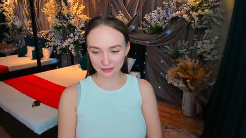 Emelie online show from February 4, 2025, 1:27 pm