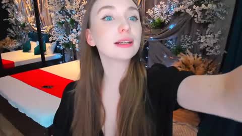 Emelie online show from February 13, 2025, 8:24 pm