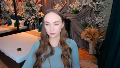 Emelie online show from February 25, 2025, 7:14 pm