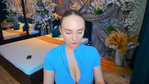 Emelie online show from February 28, 2025, 8:28 pm