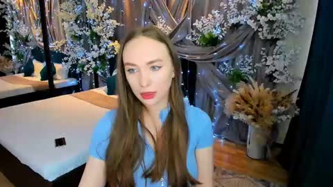 Emelie online show from March 2, 2025, 10:14 am