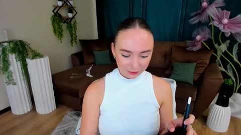 Emelie online show from September 26, 2025, 1:20 am