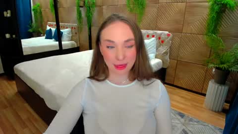 Emelie online show from April 10, 2026, 4:23 pm