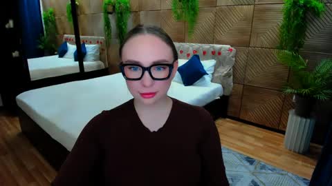 Emelie online show from April 30, 2026, 10:21 am
