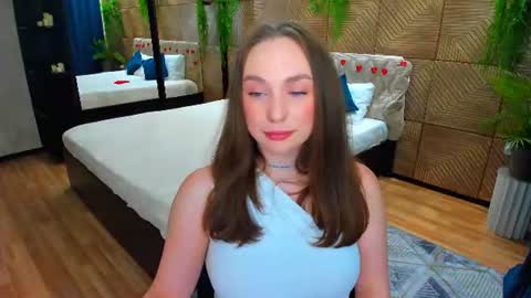 Snapshot of pieceofinspiration chatting on June 10, 2026, 7:35 pm Emelie online show from June 10, 2026, 7:35 pm