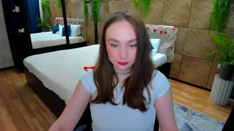 Snapshot of pieceofinspiration chatting on June 14, 2026, 4:14 am Emelie online show from June 14, 2026, 4:14 am