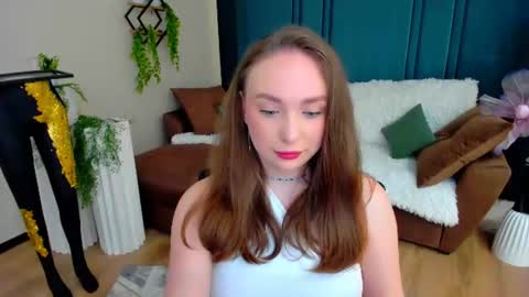 Snapshot of pieceofinspiration chatting on June 18, 2026, 7:29 pm Emelie online show from June 18, 2026, 7:29 pm