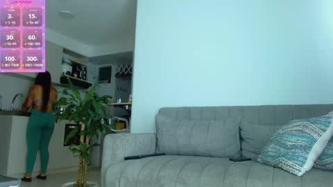 Viviana online show from April 23, 2026, 8:11 pm