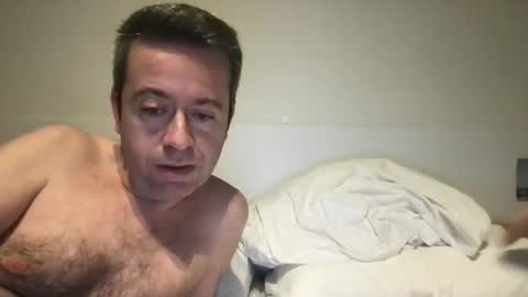 piericouple online show from April 21, 2026, 7:39 pm