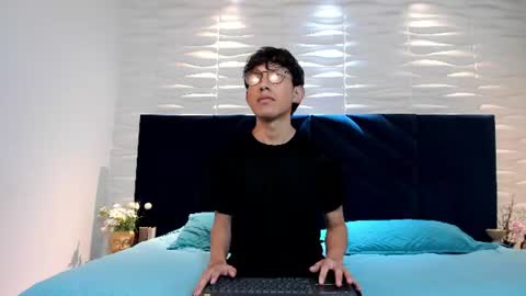 Snapshot of pierre_leroy_ chatting on July 12, 2026, 3:30 am Pierre Leroy online show from July 12, 2026, 3:30 am