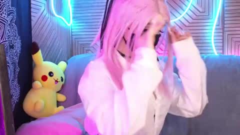 Sonya online show from May 28, 2026, 1:25 am