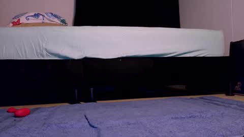 pikashuu7u7 online show from November 3, 2025, 8:37 am