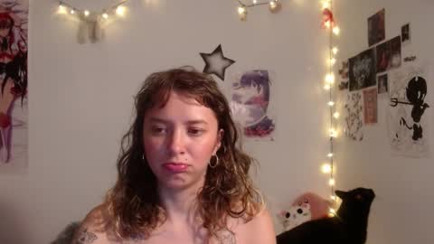 Snapshot of pikawiii chatting on December 7, 2024, 3:58 am ill be back on monday 18th of november online show from December 7, 2024, 3:58 am