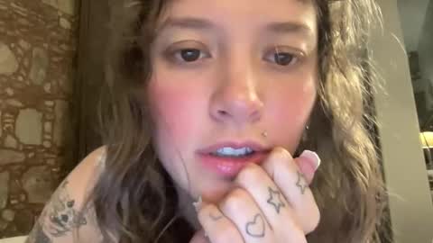 Snapshot of pikawiii chatting on February 23, 2025, 5:56 am ill be back on monday 18th of november online show from February 23, 2025, 5:56 am