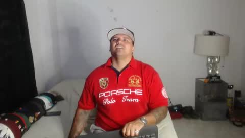 pikoro_gomez online show from January 10, 2025, 7:14 am