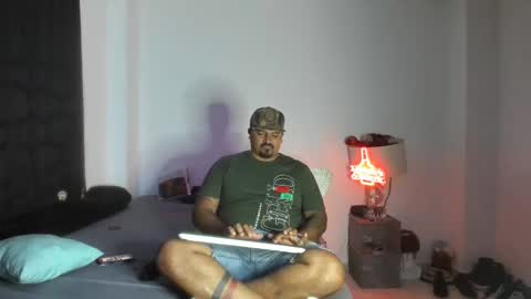 Snapshot of pikoro_gomez chatting on April 15, 2026, 12:50 am pikoro_gomez online show from April 15, 2026, 12:50 am