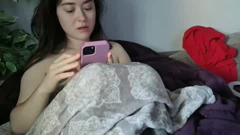 Snapshot of pillogoddess chatting on May 10, 2026, 12:05 am PilloGoddess online show from May 10, 2026, 12:05 am