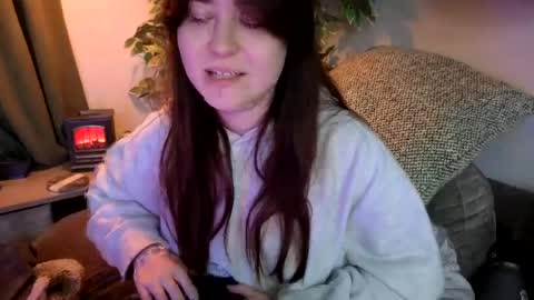 Snapshot of pillogoddess chatting on August 3, 2026, 7:18 am PilloGoddess online show from August 3, 2026, 7:18 am