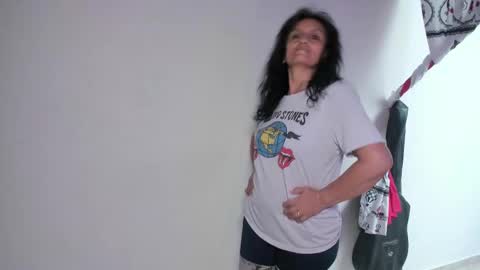 Pilar online show from March 6, 2025, 7:32 pm