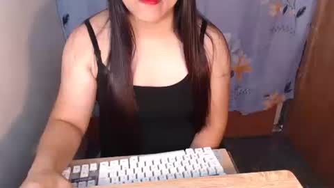 Snapshot of pinay_carlax chatting on October 18, 2025, 10:16 am pinay_carlax online show from October 18, 2025, 10:16 am