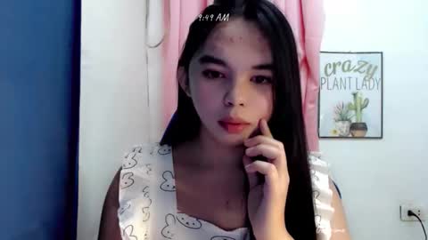 Snapshot of pinay_heart chatting on November 19, 2025, 1:49 am heart online show from November 19, 2025, 1:49 am