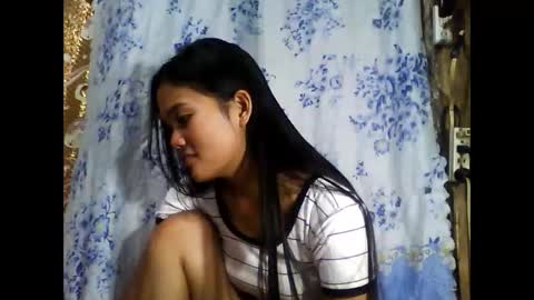 Snapshot of pinay_just18th chatting on February 7, 2026, 11:36 am pinay_just18th online show from February 7, 2026, 11:36 am