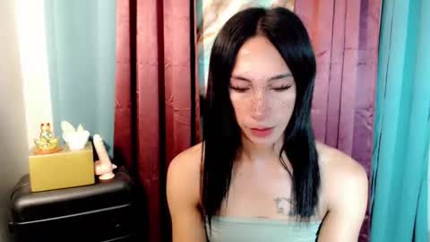 lucyLove online show from November 22, 2025, 12:15 pm