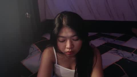 pinay_mariexxx online show from March 16, 2026, 12:53 pm