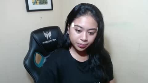 Snapshot of pinay_shinexxx chatting on April 18, 2026, 5:22 am pinay_shinexxx online show from April 18, 2026, 5:22 am