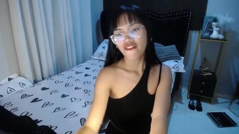 dee online show from February 18, 2025, 8:36 pm