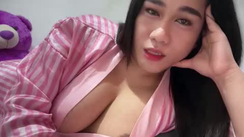 sofielove online show from April 29, 2026, 3:49 pm