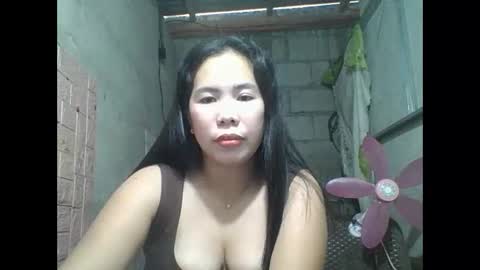 pinaychubbymomm online show from February 4, 2026, 1:00 am