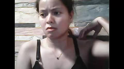 Snapshot of pinayhairyflower chatting on October 23, 2025, 9:41 am Nica online show from October 23, 2025, 9:41 am
