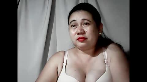 pinaymama12345 online show from March 13, 2026, 1:29 pm