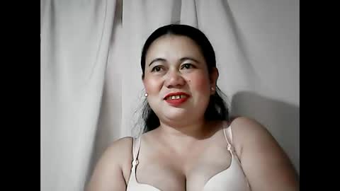 pinaymama12345 online show from March 14, 2026, 10:59 pm