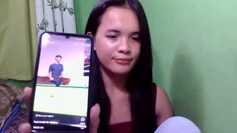 pinaymorena_rhowe online show from December 19, 2024, 1:07 pm