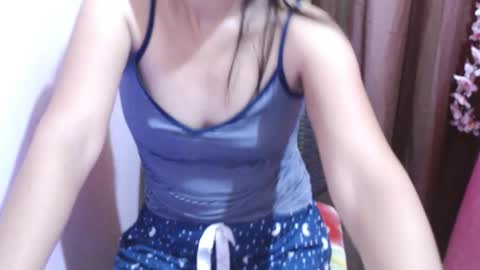 pinaypure_roses online show from September 10, 2025, 11:54 am